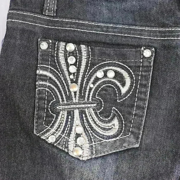 Earl Jean blue Size 7 x 32 grey fleur de lis embroirded, embellished jeans - Picture 8 of 11
